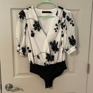 Side XS House of Harlow 1960 Revolve bodysuit shirt